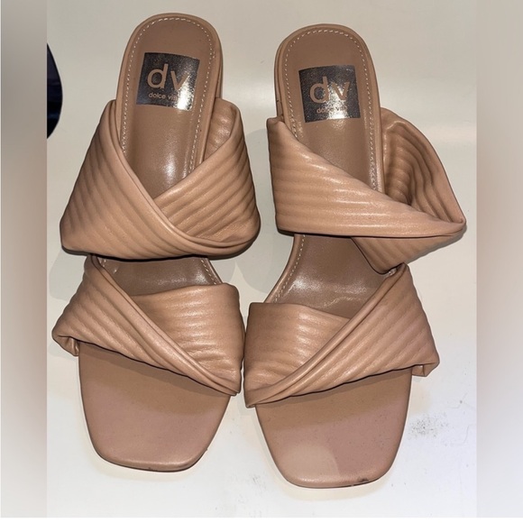 Elegant Tan Women's Heels - Picture 2 of 6